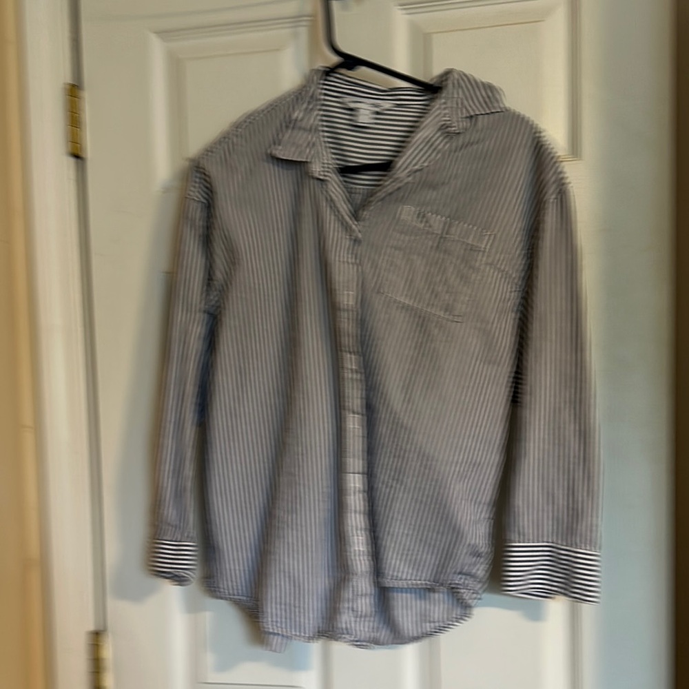 Old Navy Grey and White Striped Button Down Shirt